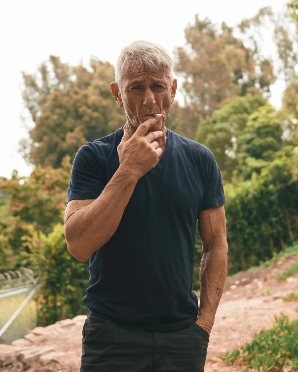 Шон Пенн із цигаркою