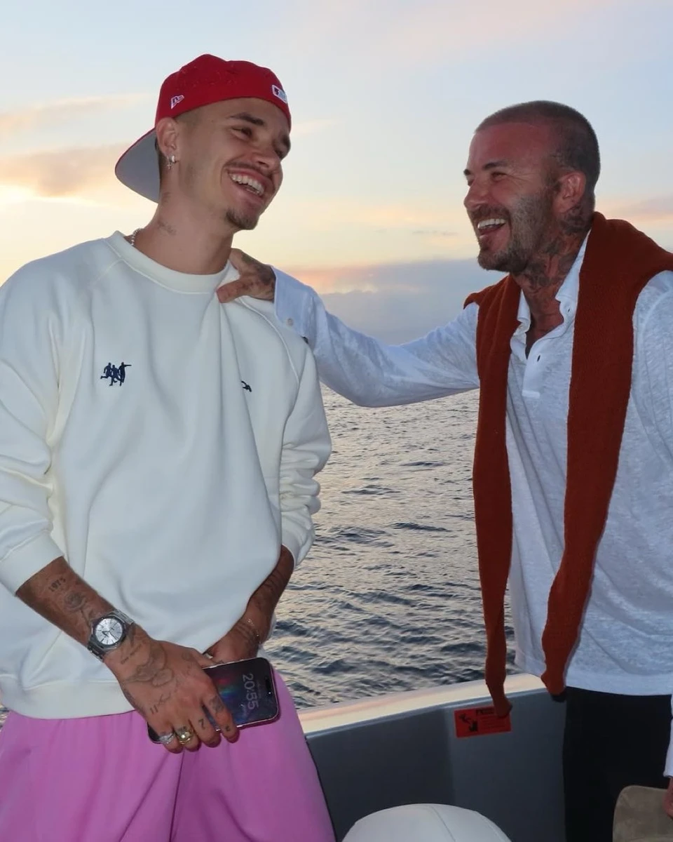 Вікторія Бекхем показала Девіда та сина разом на відпочинку