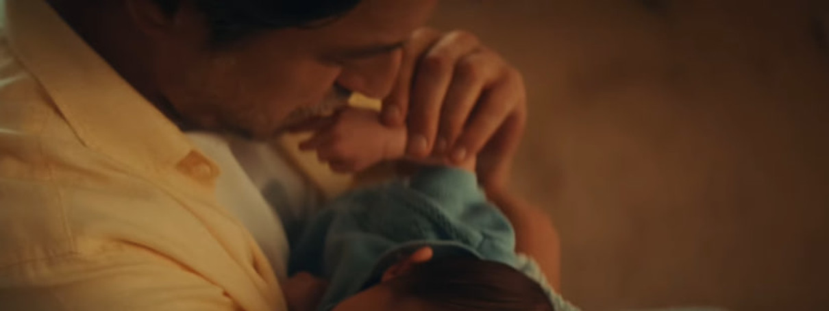 Сергій Притула з маленьким сином на відео