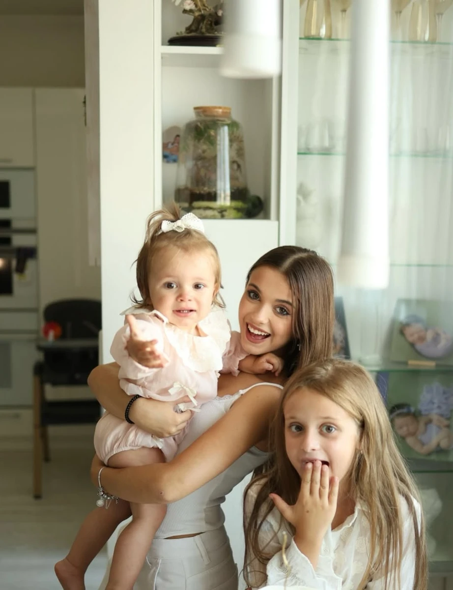 Діти Лілії Ребрик і Дикого