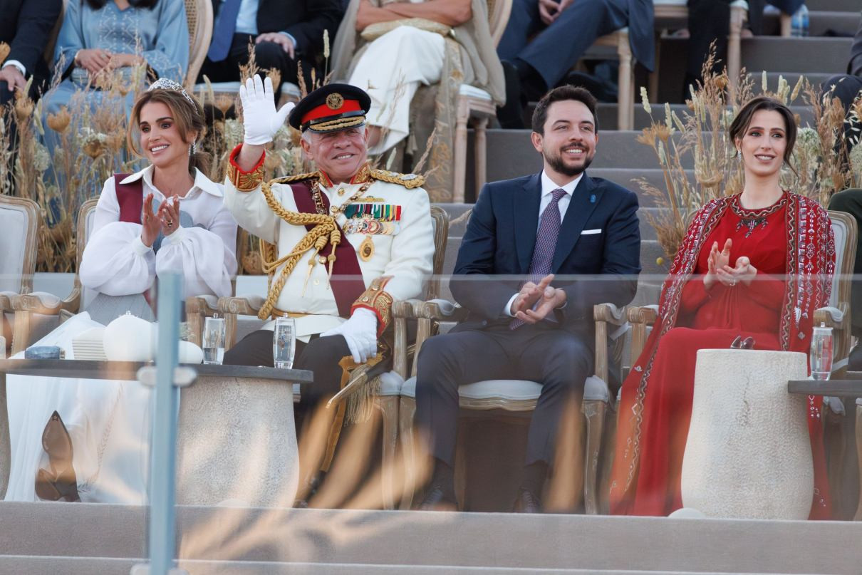 Королева Йорданії Ранія з чоловіком, сином і невісткою