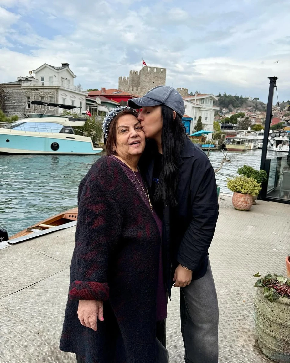 Джамала з мамою