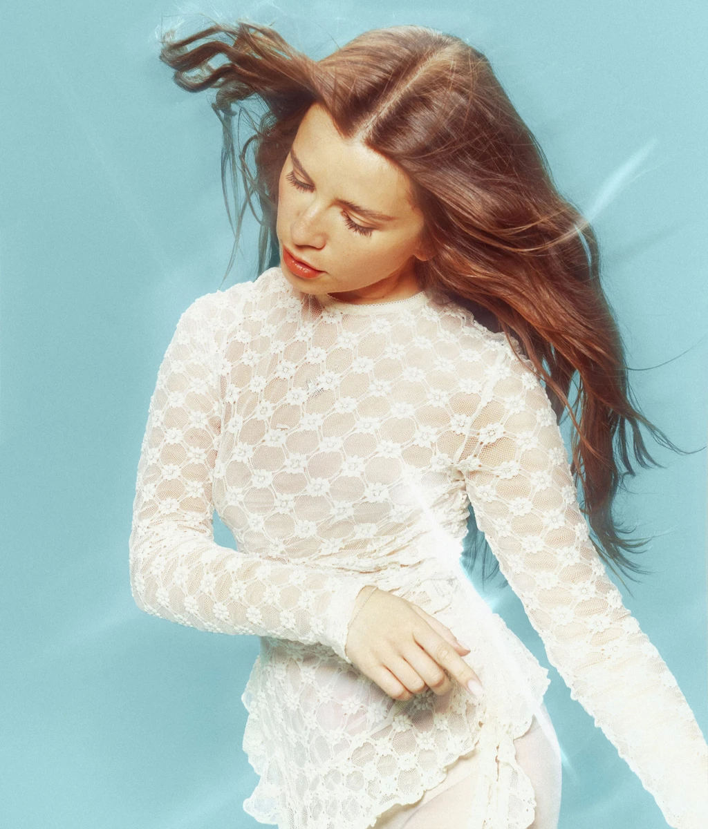 Христина Соловій у боді похвалилася стрункістю на фото в журналі