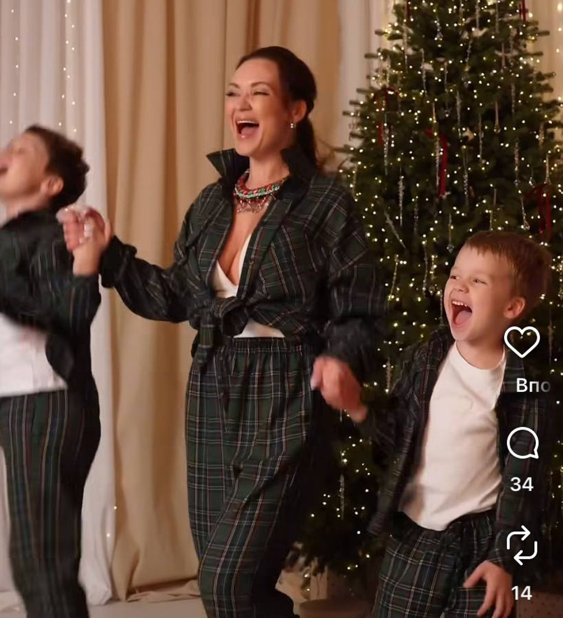 Анна Саліванчук зі своїми синами