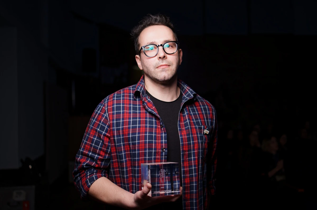 Письменник і захисник Артем Чех 