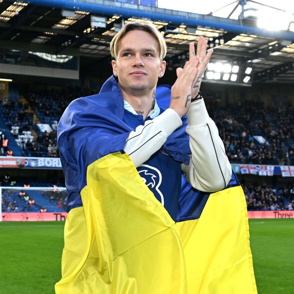 Молодий, красивий і зірка футболу - завидний кавалер для дівчат