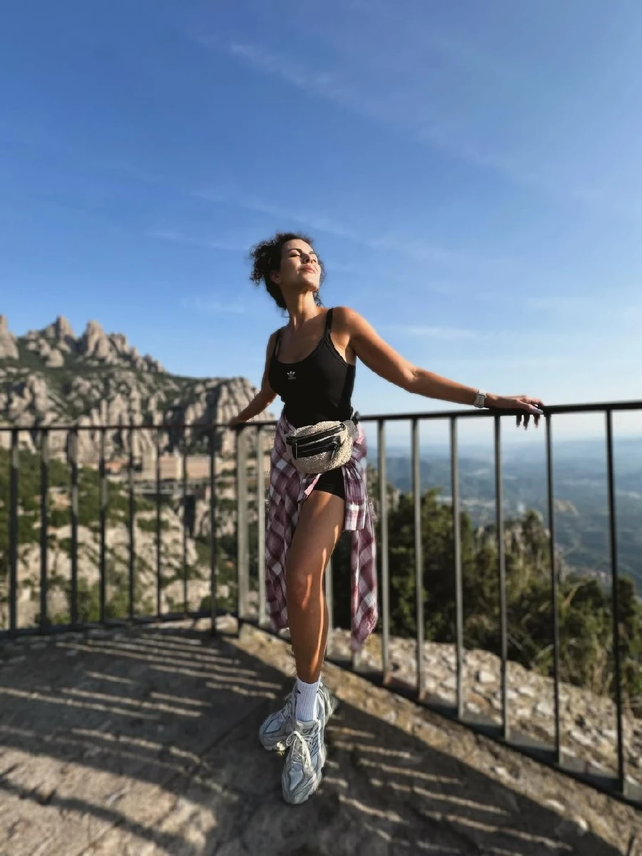 Каменських у міні виставила ніжки