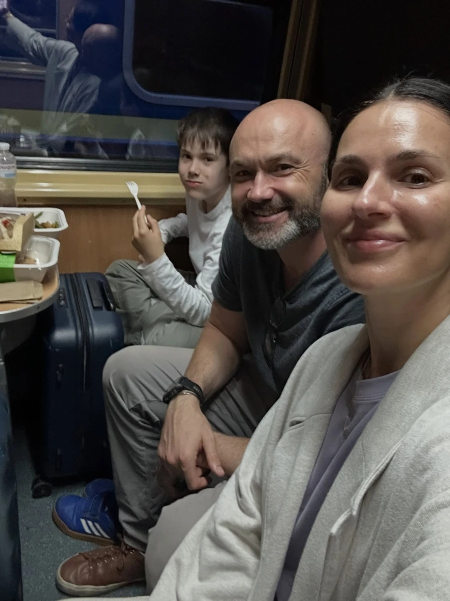 Єфросиніна з чоловіком і сином