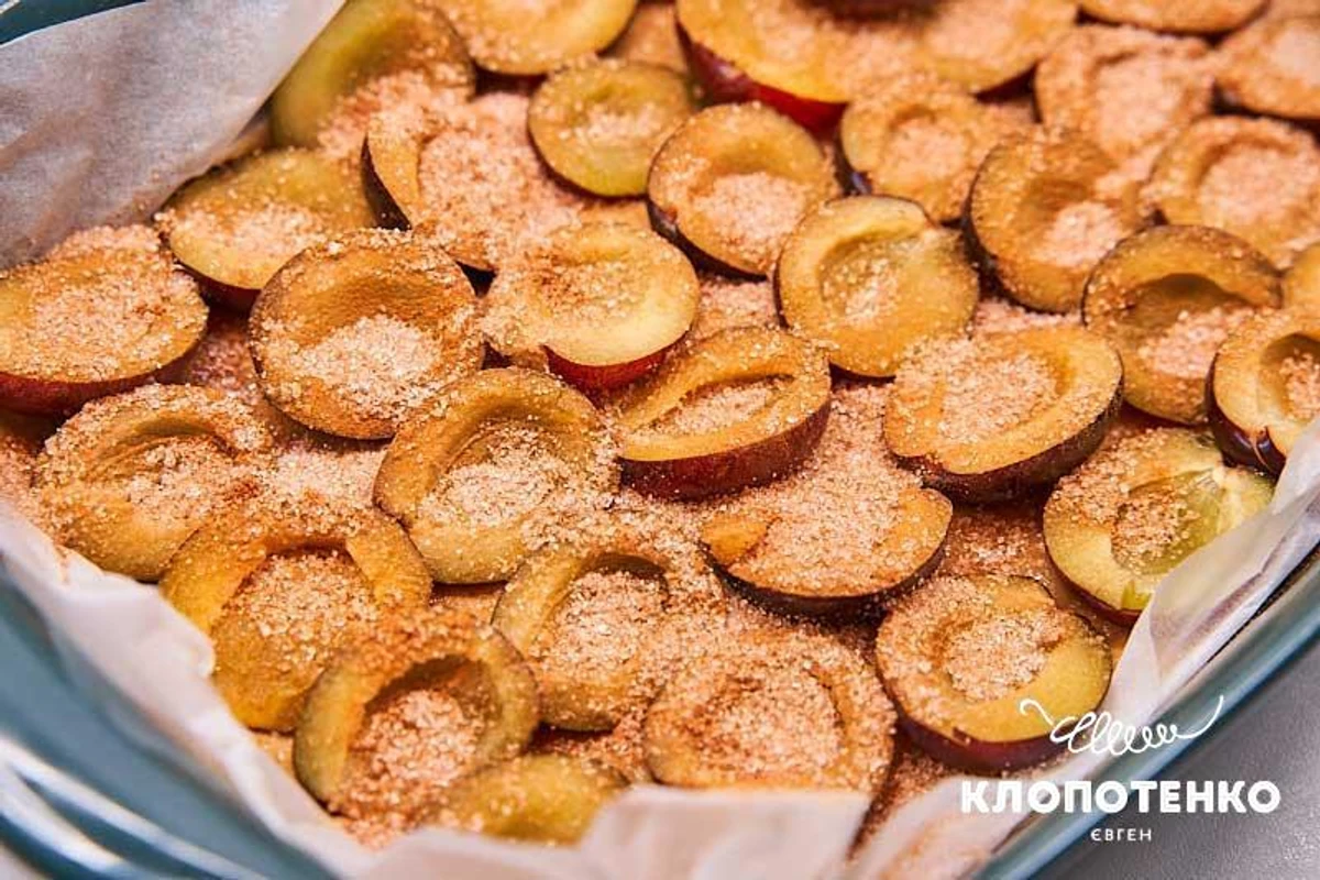 Рецепт сливового пирога від Євгена Клопотенка
