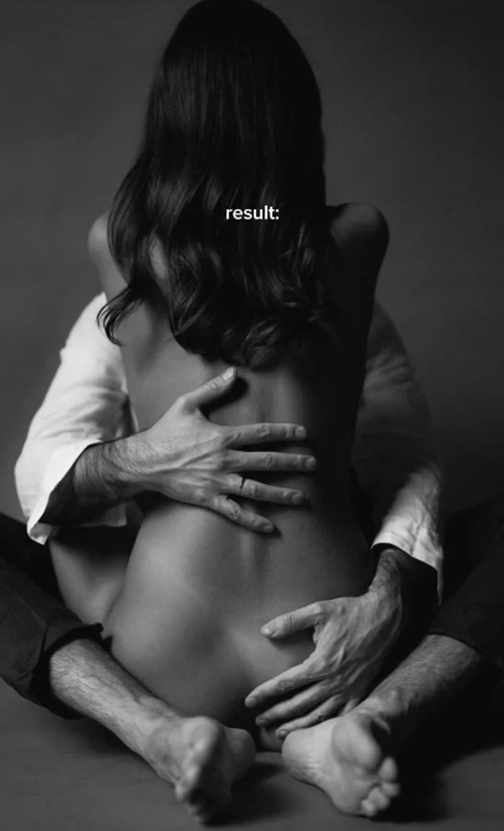 Ксюша Манекен засвітила голі сідниці поруч з чоловіком