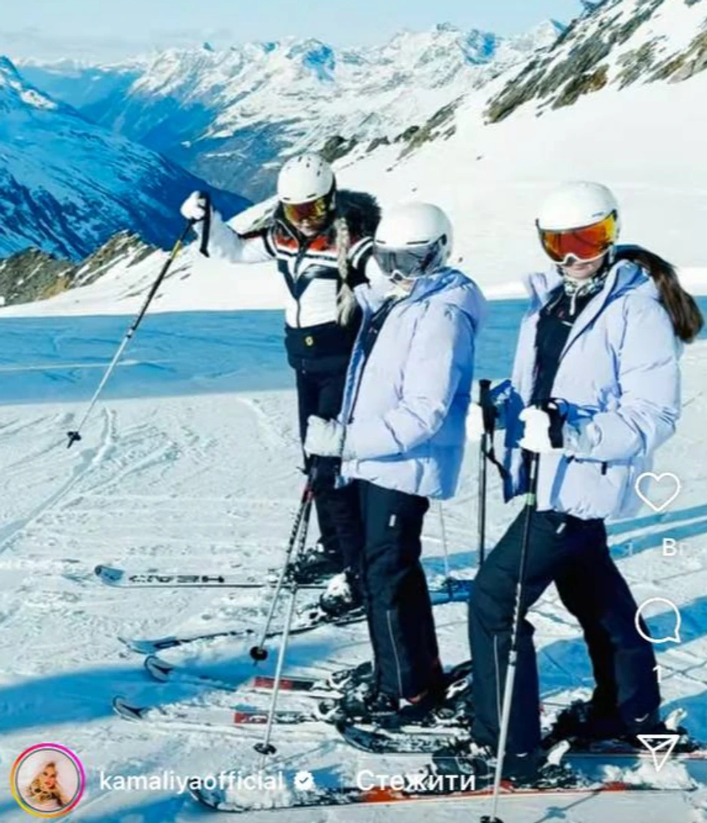 Камалія з доньками каталася на лижах