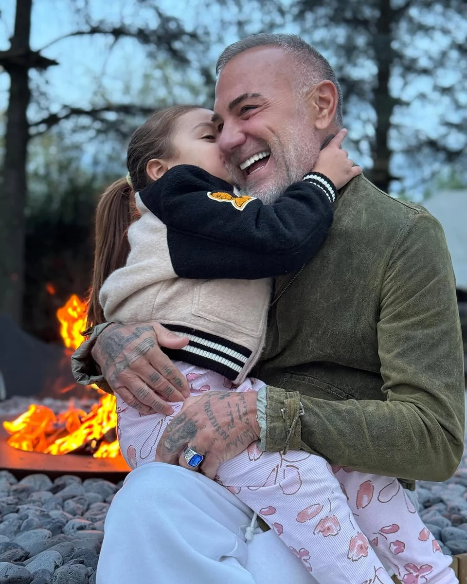 Джанлука Ваккі пообіймав доньку на фото