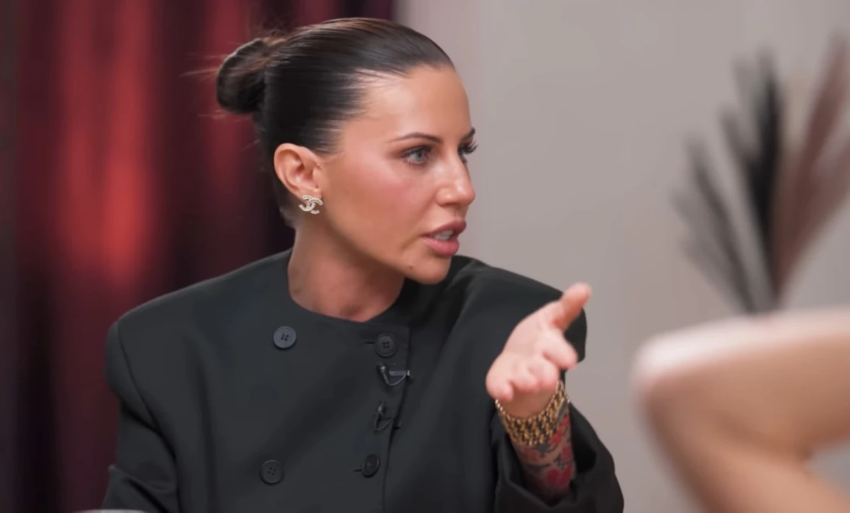 РФ - країна-агресор, Путін під*рас. Я людей не ділю, є хороші руські. Я дотримуюсь цього, є хороші - вони воюють за нашу країну, - додала Анна. 