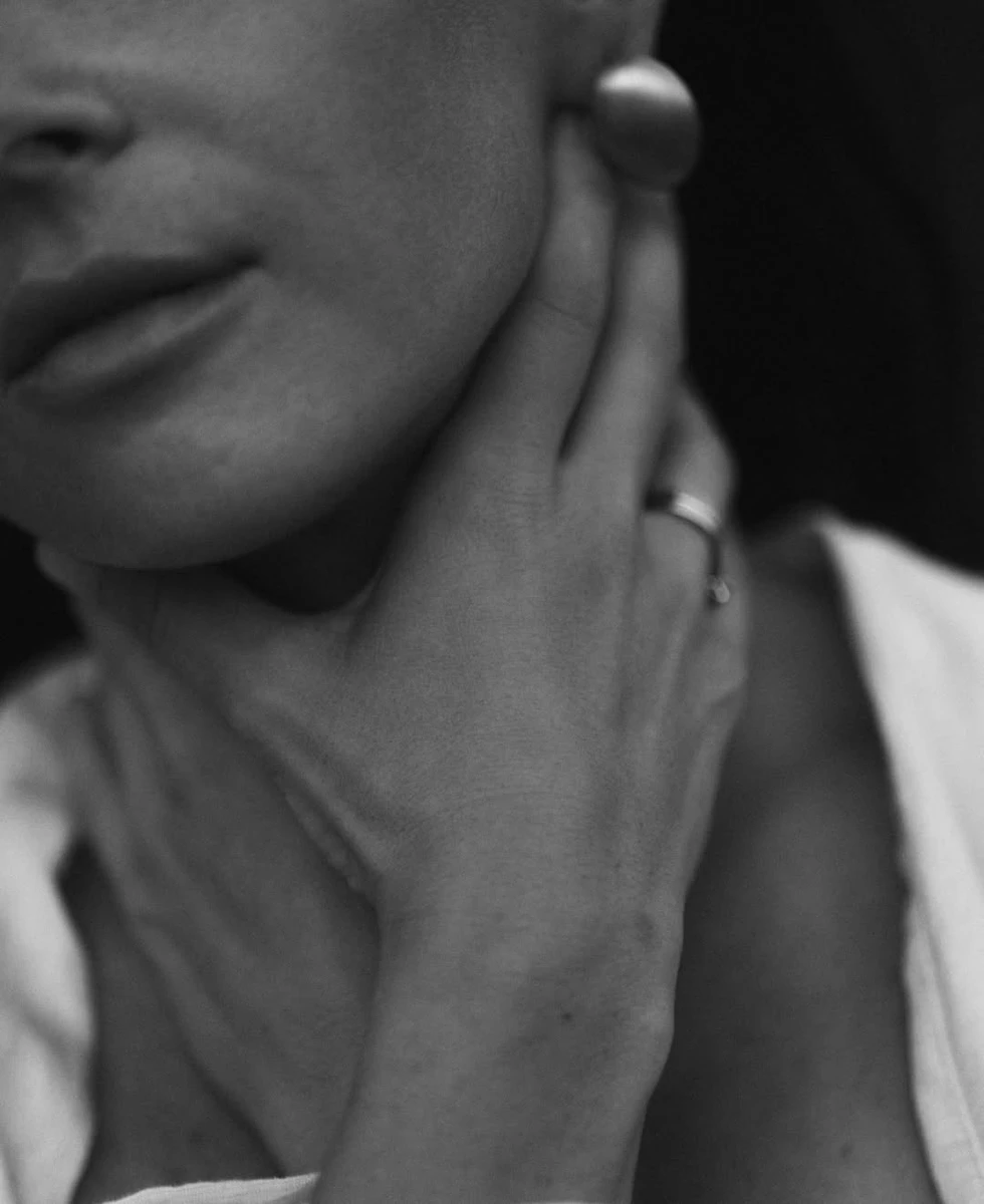 Інна Мірошниченко наробила пристрасних фото на балійському пляжі