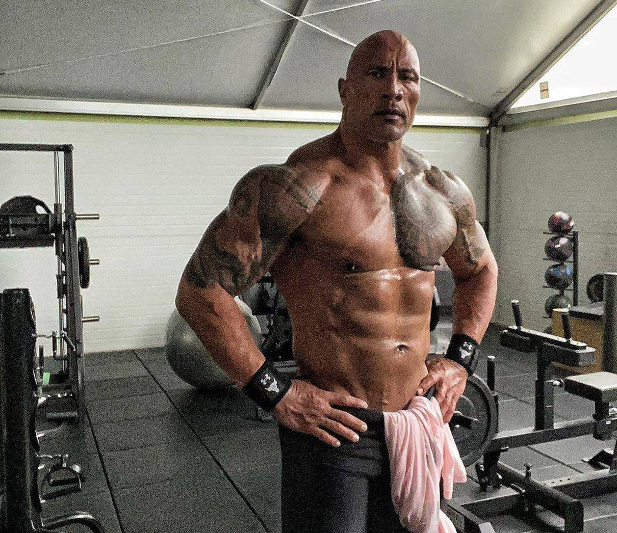 У мережі порівнюють фігуру Дуейна Скелі Джонсона після та до схуднення