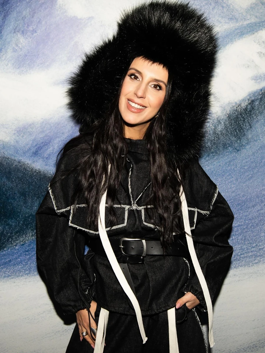 Джамала в шапці-ушанці