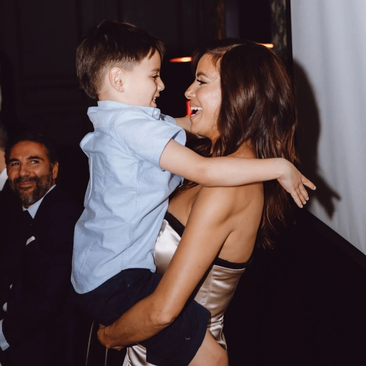 Єва Лонгорія потанцювала з сином