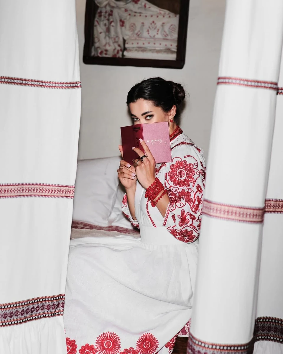 Анна Неплях показала фото до Дня Незалежності