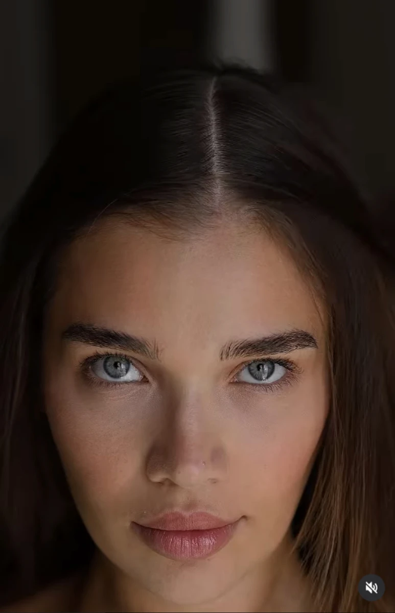 Саша Бо поділилася процесом створення модної засічки