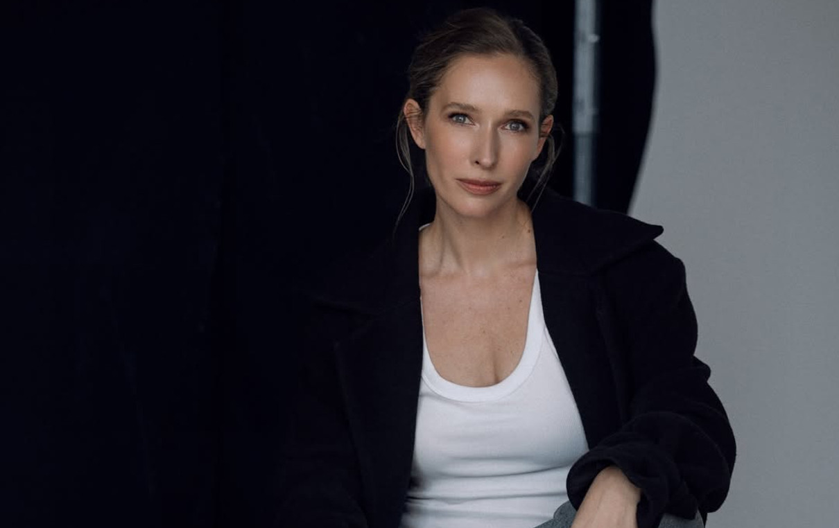 Катерина Осадча позує для фото