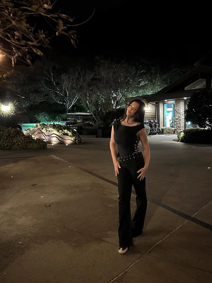 Старша донька Олі Фреймут показалася у стильному вбранні