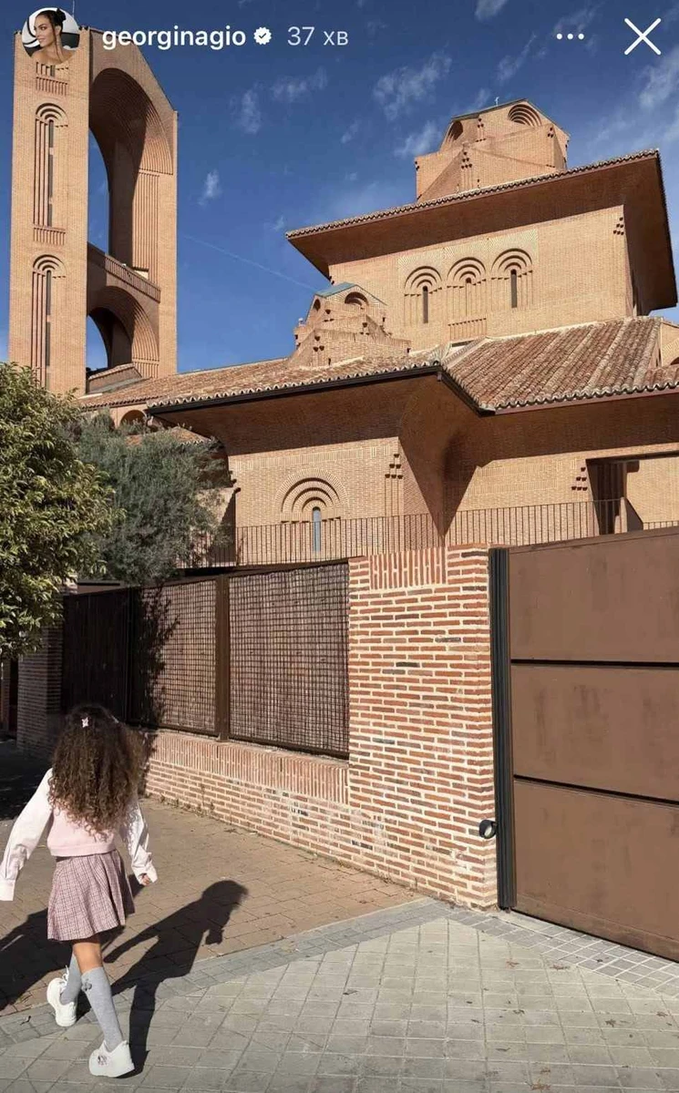 Донька Джорджини Родрігес