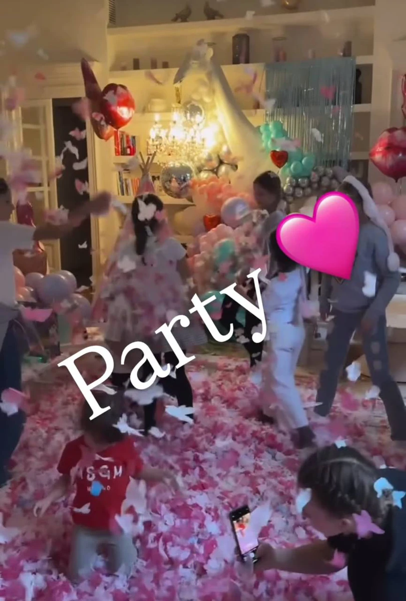 На декораціях і розвагах для гостей точно не економили