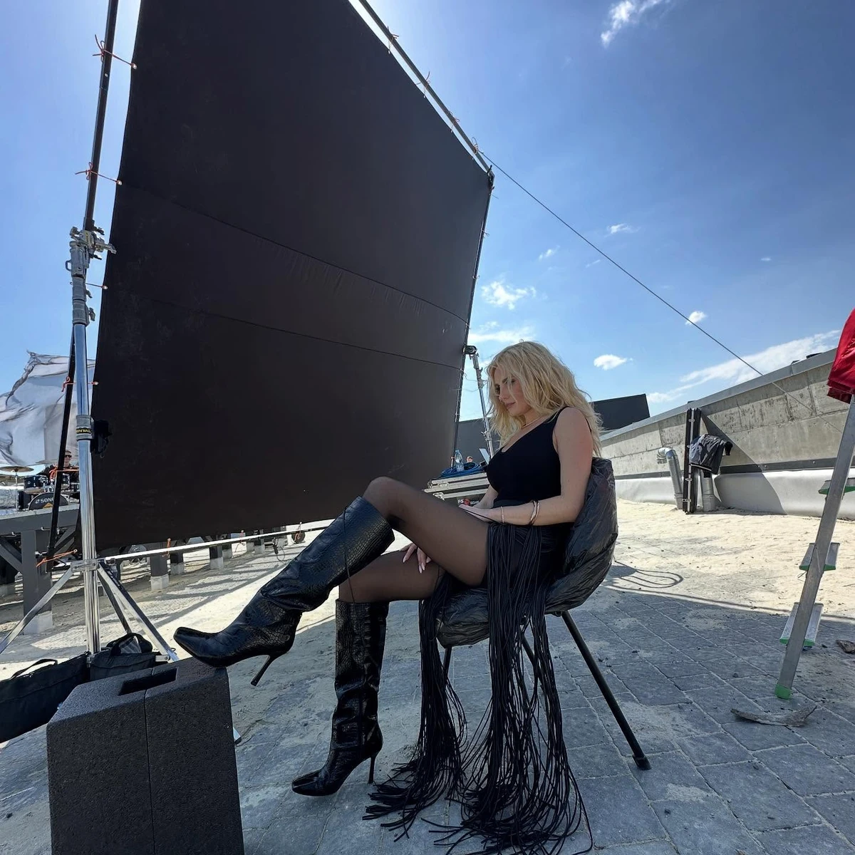 Федишин виставила ноги