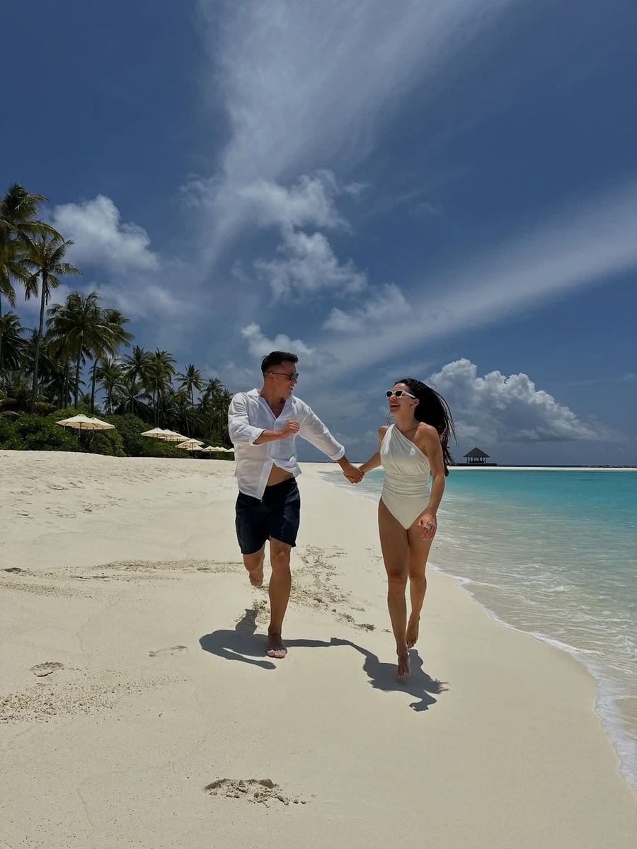 Євген Коноплянка і його дружина