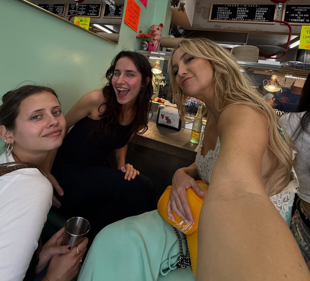 Кейт Хадсон повеселилася з дівчиною свого сина в Нью-Йорку