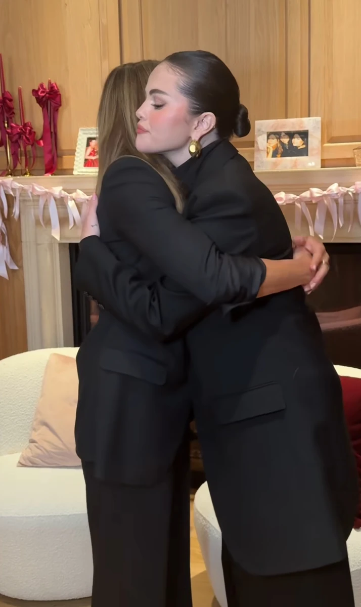 Селена Гомес і Дженніфер Еністон розвіяли чутки про сварку