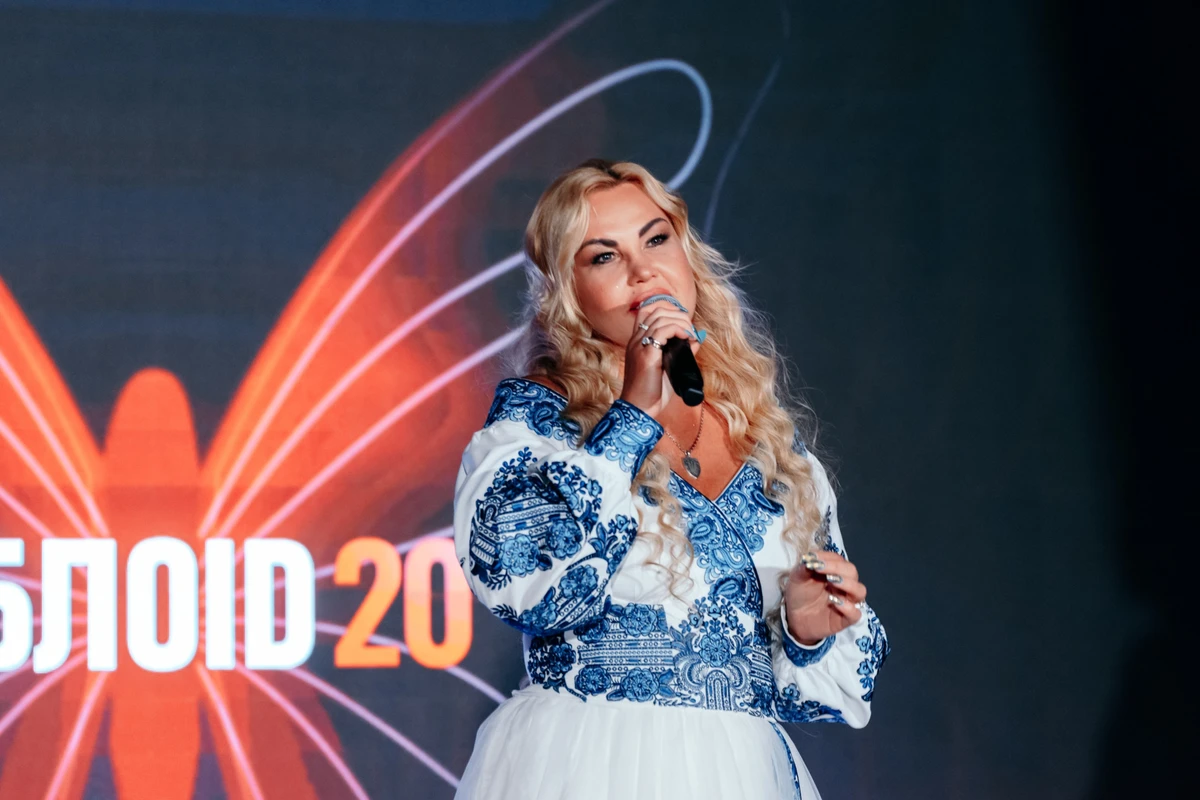 Камалія привітала видання з 20-річчям 