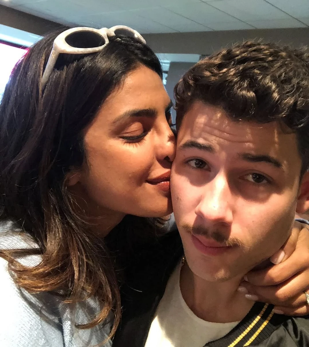 Пріянка Чопра ніжно привітала чоловіка з його 33-річчям