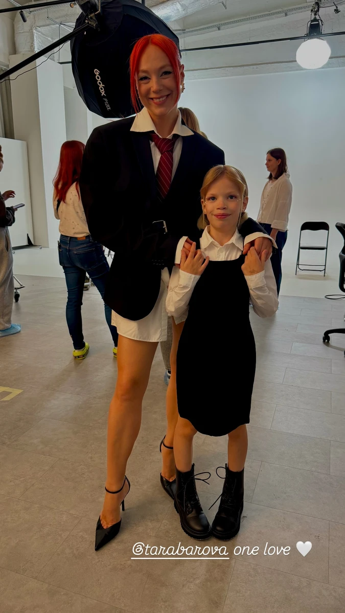 Інна Мірошниченко показала, як її дочка попозувала з Тарабаровою на зйомках її кліпу