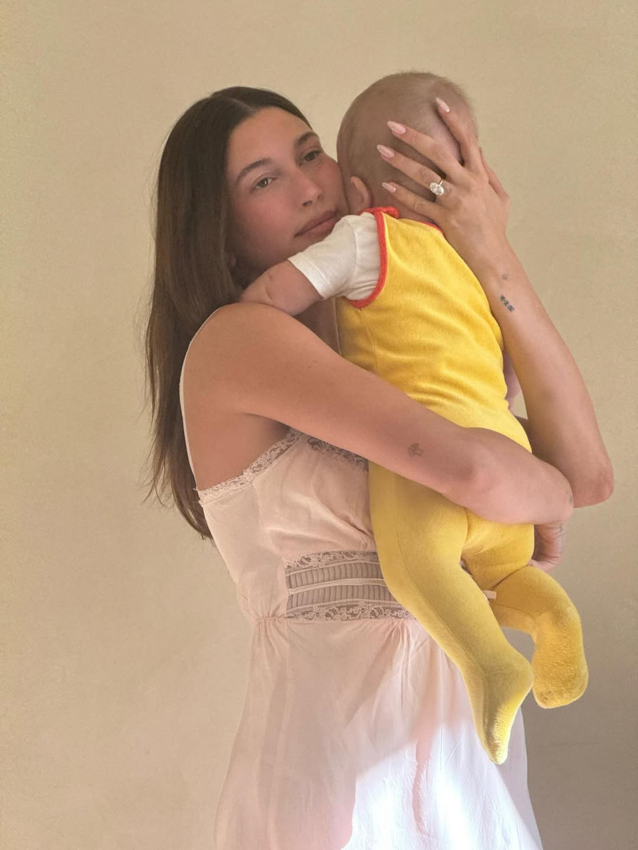 Дружина Джастіна Бібера показала їхнього сина
