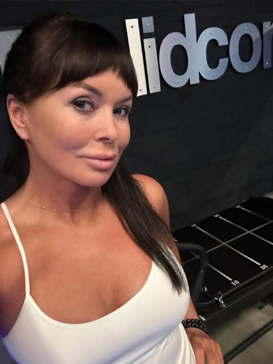 Ассія Ахат в інстаграм