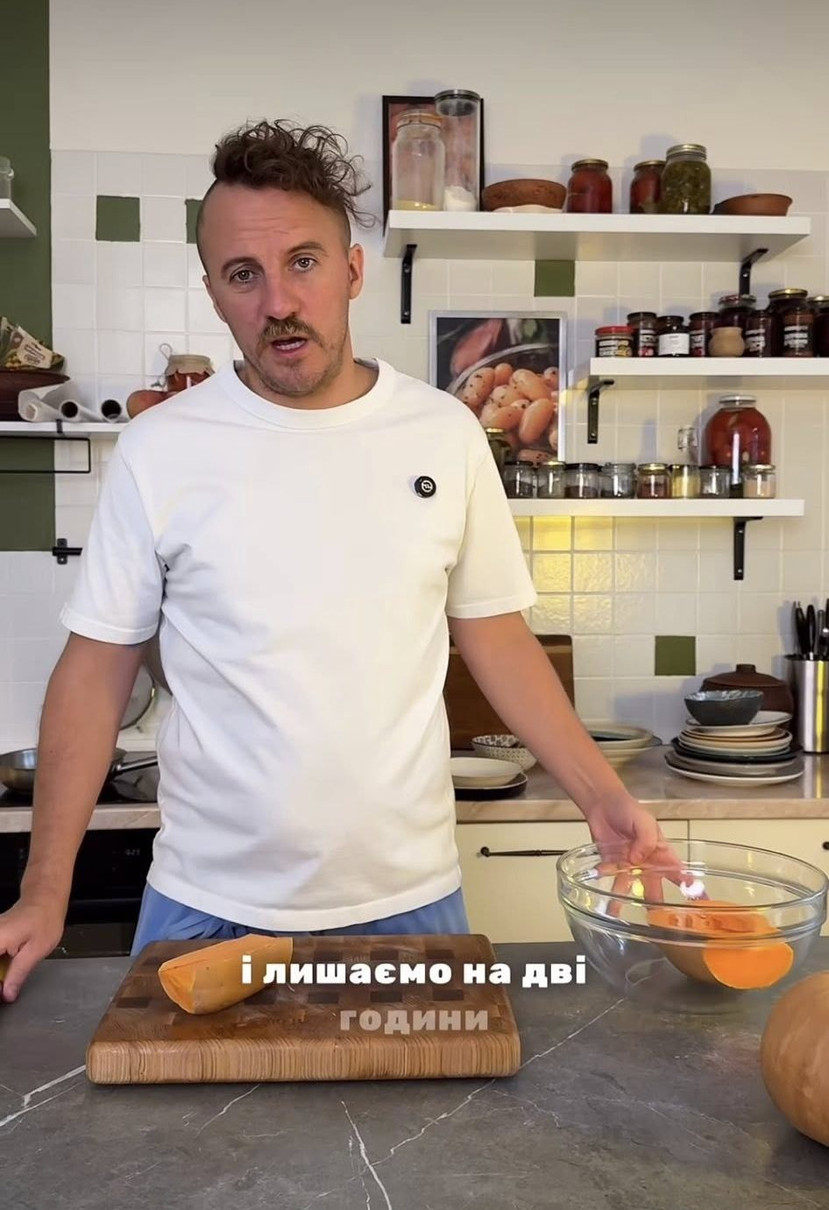 Євген Клопотенко на кухні