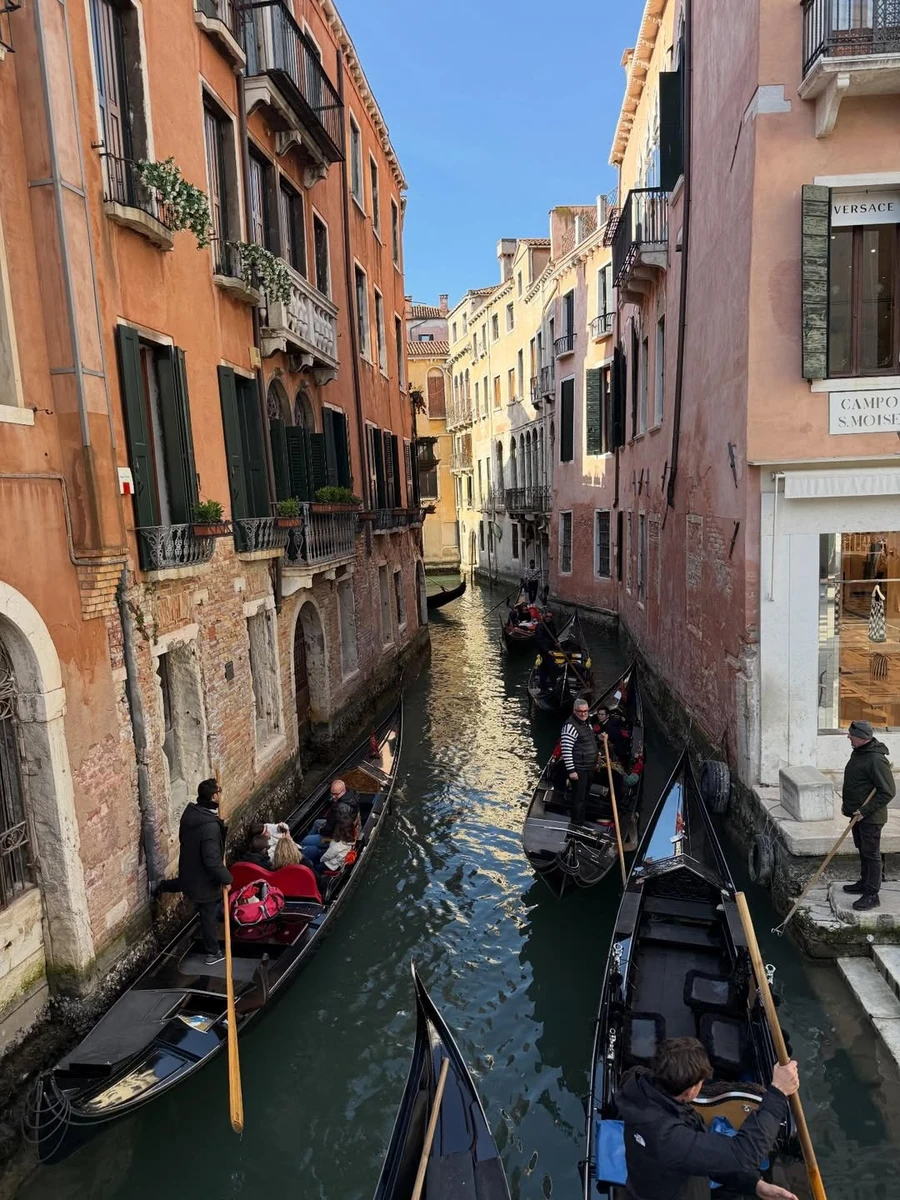 Володимир Остапчук з дружиною приїхав до Венеції