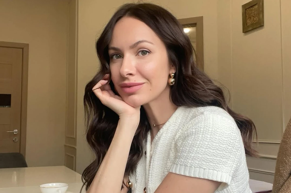 Христина Горняк позує для фото