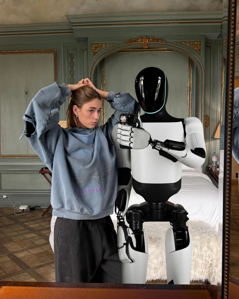 В профілі у Малігон написано, що вона нині живе в Лондоні 