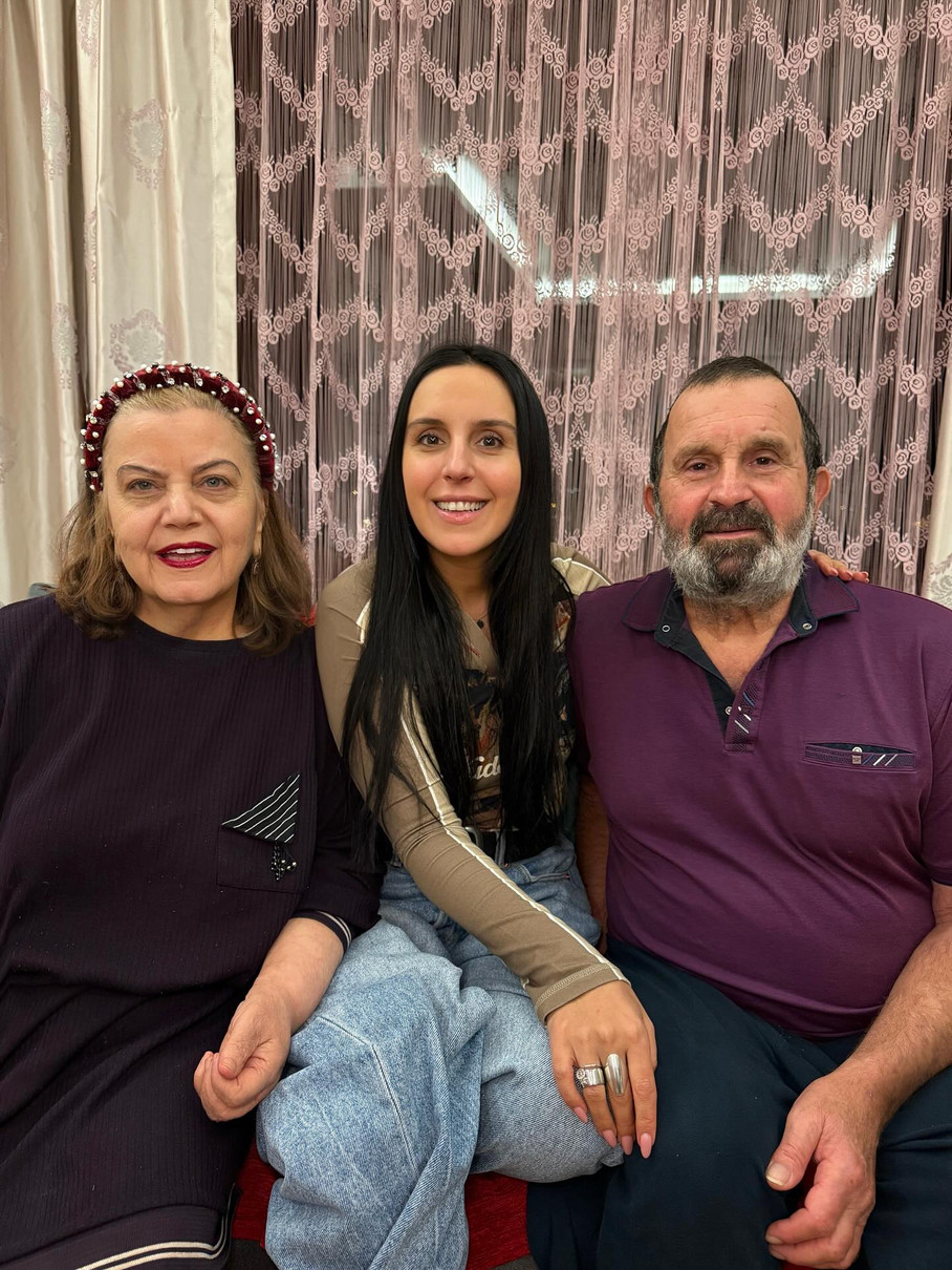 Джамала з батьками