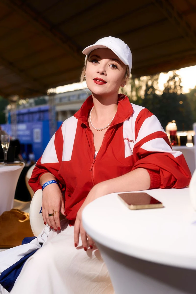 Співачка Міка Ньютон