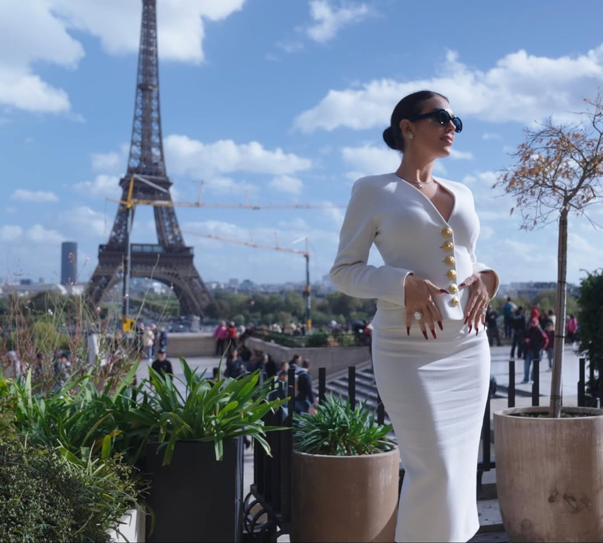 Наречена Роналду в обтислому луці блиснула тілом у Парижі