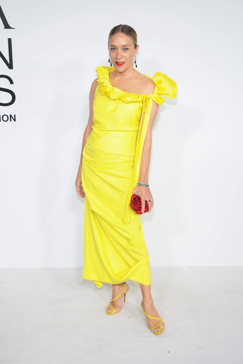 Яскравим луком запам'яталася акторка Хлоя Севіньї 