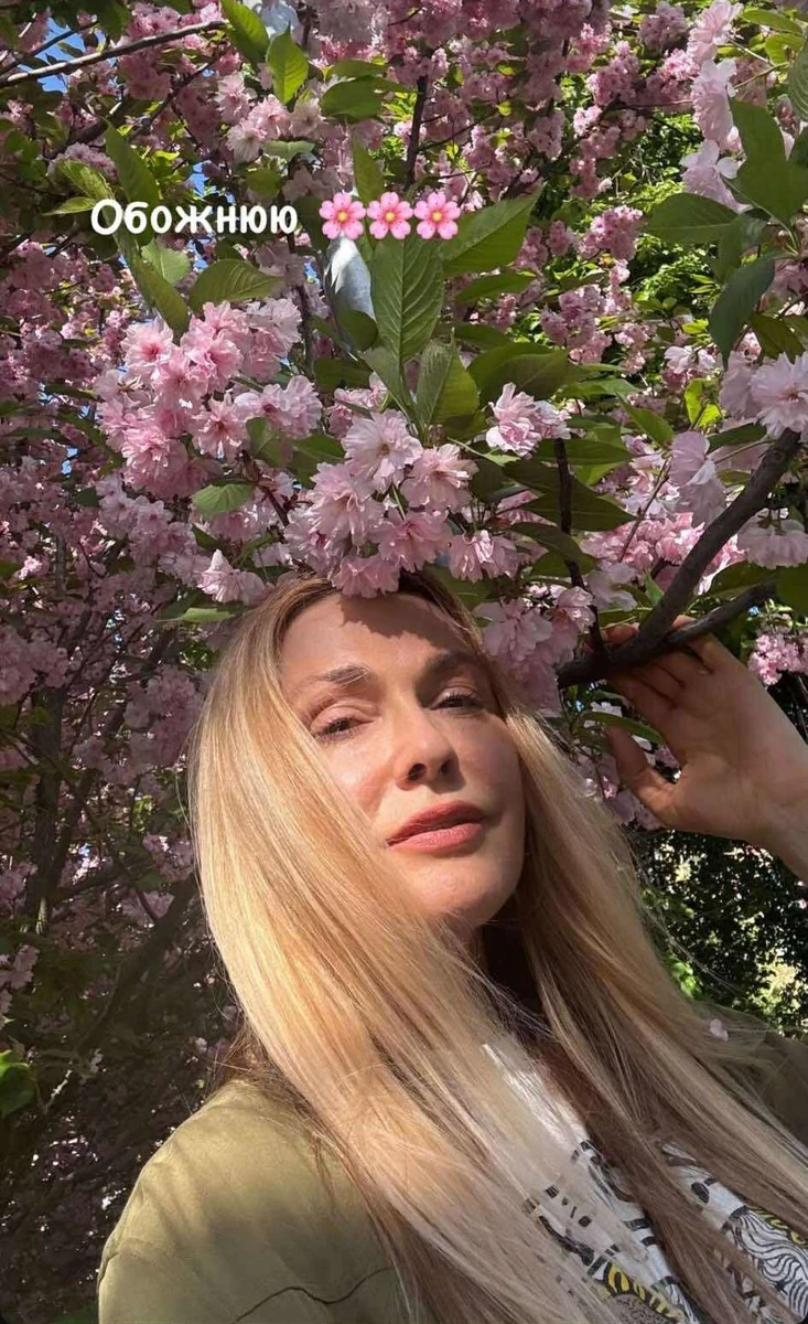 Сумська в сакурі