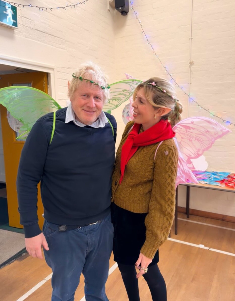 Борис Джонсон у образі феї на дні народженні доньки