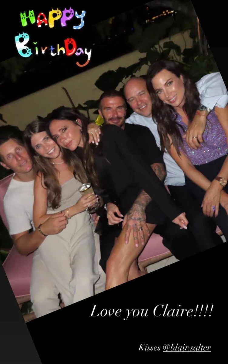 Девід навіть після 24 років шлюбу заграє до дружини