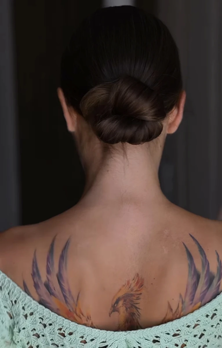 Саша Бо похвалилася трендовим зализаним пучком