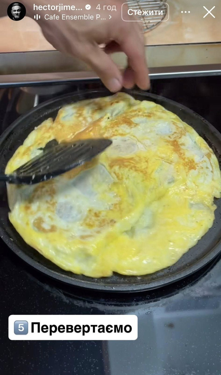 Омлет із куркою та шпинатом