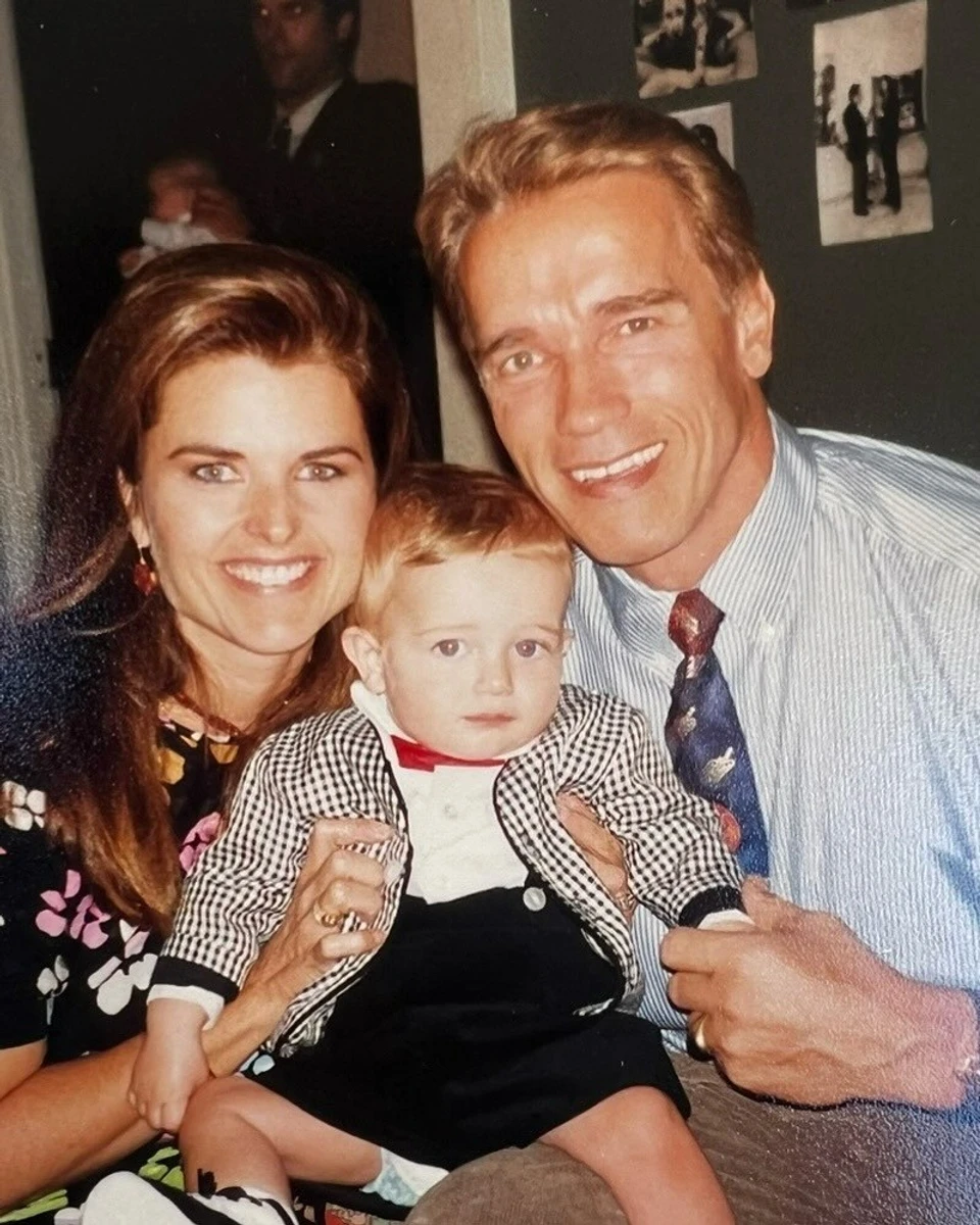 Ексдружина Шварценеггера привітала їхнього сина спільним фото